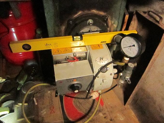 Brûleur d'huile d'égout à 110 volts disponible utilisant toutes sortes de déchets d'huile 0