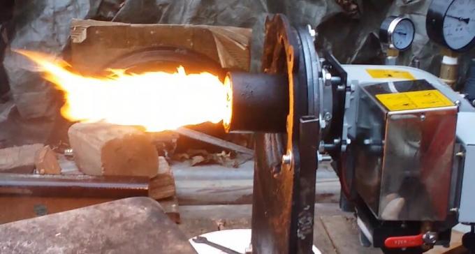 Brûleur d'huile usée léger de petite taille de 2 à 4 litres par heure 0