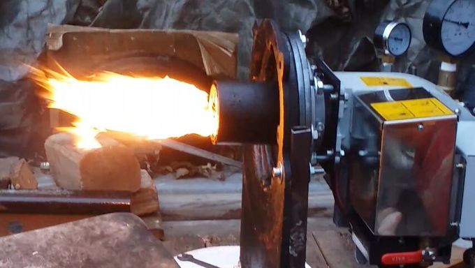Mini brûleur polyvalent de déchets d'huile à faible consommation pour chaudière de 0,1 tonne 0
