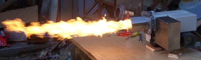 Brûleur d'huile végétale de déchets stable de 114 mm de diamètre de tube avec trois buses 0